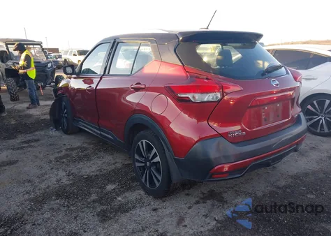 2019 Nissan Kicks Sr z USA, uszkodzony, nr VIN 3N1CP5CU9KL523904